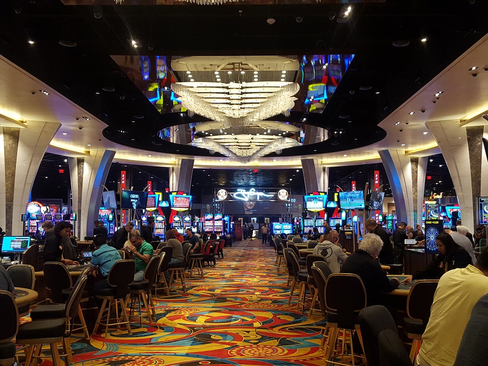 Hollywood Casino Brings Vegas to San Diego #sandiego #hollywoodcasino #restaurants