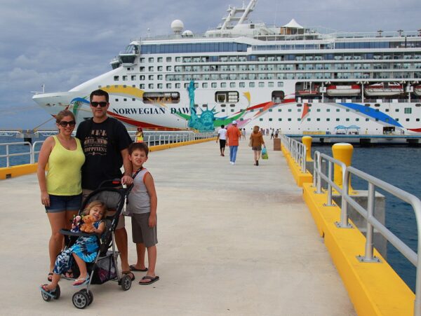 5 Affordable Family Vacation Ideas #family #travel #NCL #cruising